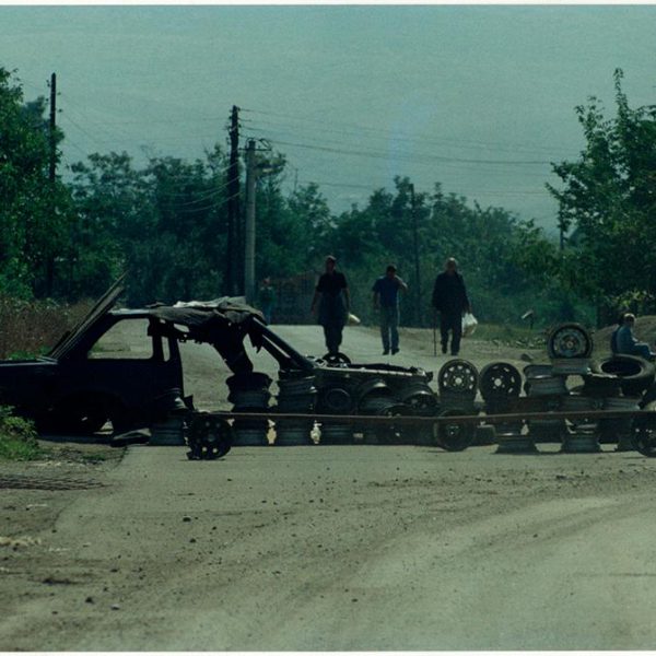07 The Border (The road between Priština and Gračanica August, 1999)